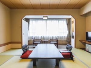 Hotel Ichii - Room Features and Amenities
