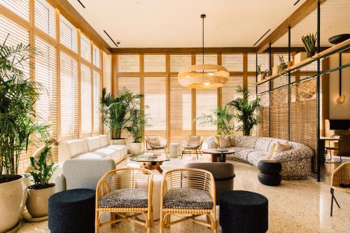 Hotel June West LA, a Member of Design Hotels - Location and Accessibility