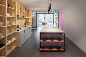 Hotel Light - Amenities and Features