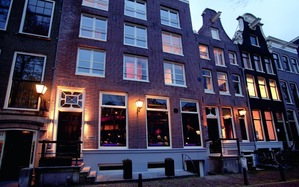 Hotel Sebastians Review