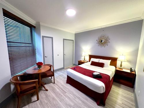 Hotel St. James - Guest Ratings and Reviews