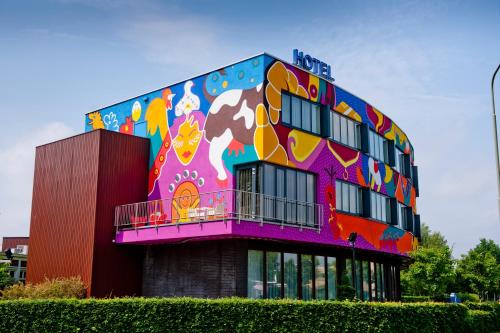 Hotel Ten Cate Emmen - Amenities and Services