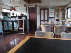 Hotelboat Sarah Groningen - Location and Attractions