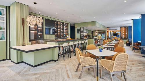 Hyatt Centric the Pike Long Beach - Amenities and Facilities