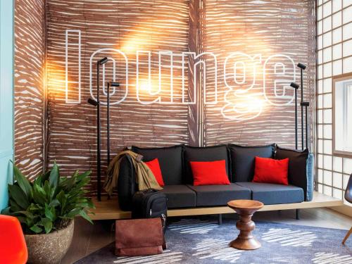 Ibis Amsterdam Centre Stopera - Facilities and Services