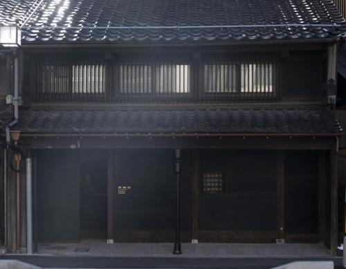 Kurumiya - Accommodation Details