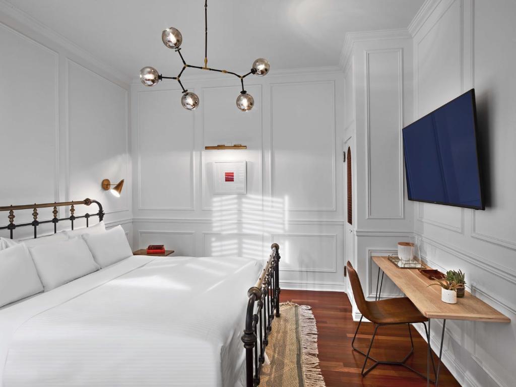 Life Hotel New York Review
