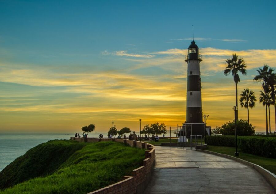 Lima: City Tour of Miraflores, San Isidro, and Colonial Lima