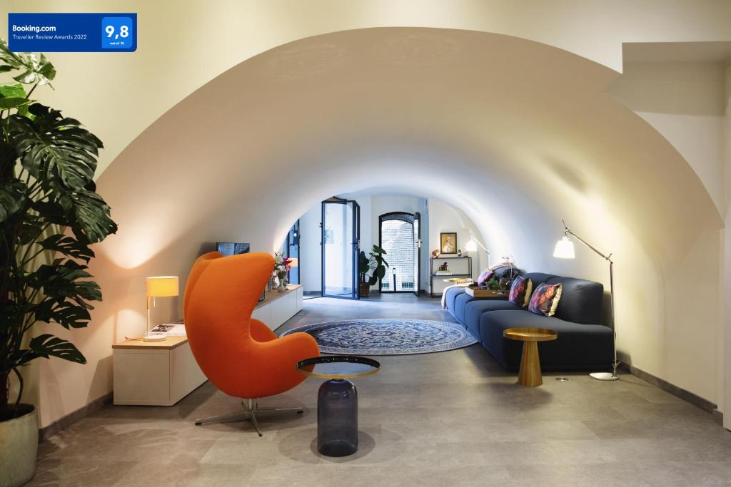LOFT 188 Luxury Apartment Hotel Review