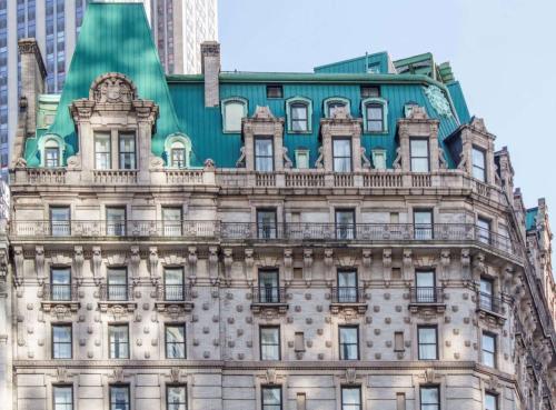 Martinique New York on Broadway, Curio Collection by Hilton - Location and Accessibility