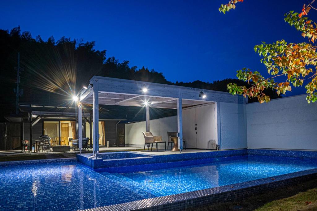 Mezzo ALL SUITE VILLAS Review