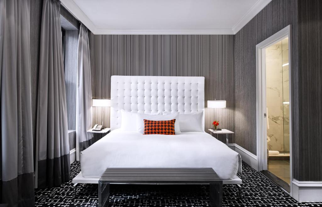 Modern Hotel Review