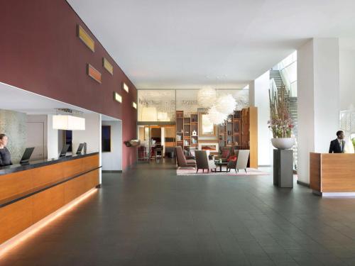 Mövenpick Hotel Amsterdam City Centre - Room Types and Amenities