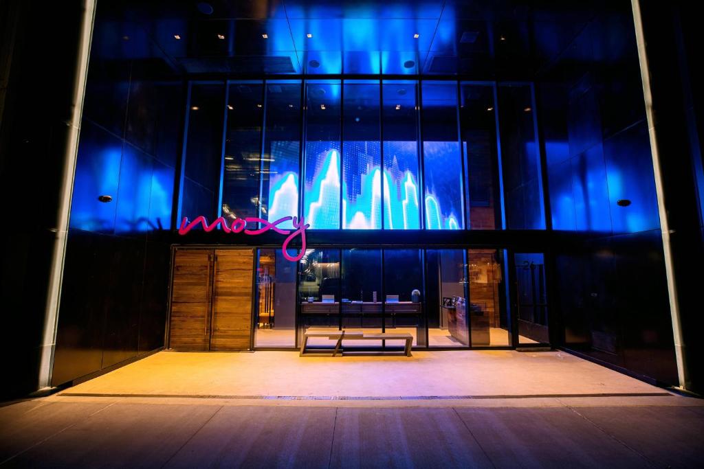 Moxy NYC Downtown Review