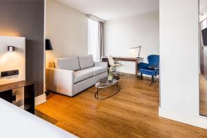 NH Amsterdam Caransa - Location and Nearby Attractions