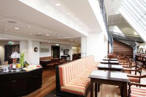 NH Amsterdam Noord - Room Types and Amenities