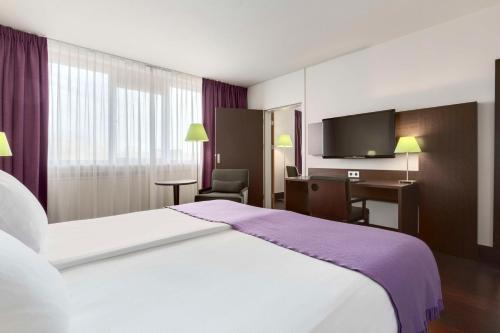 NH Maastricht - Room Amenities and Facilities