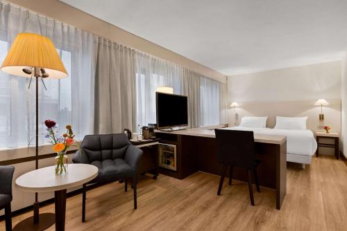 NH Noordwijk Conference Centre Leeuwenhorst - Room Amenities and Facilities