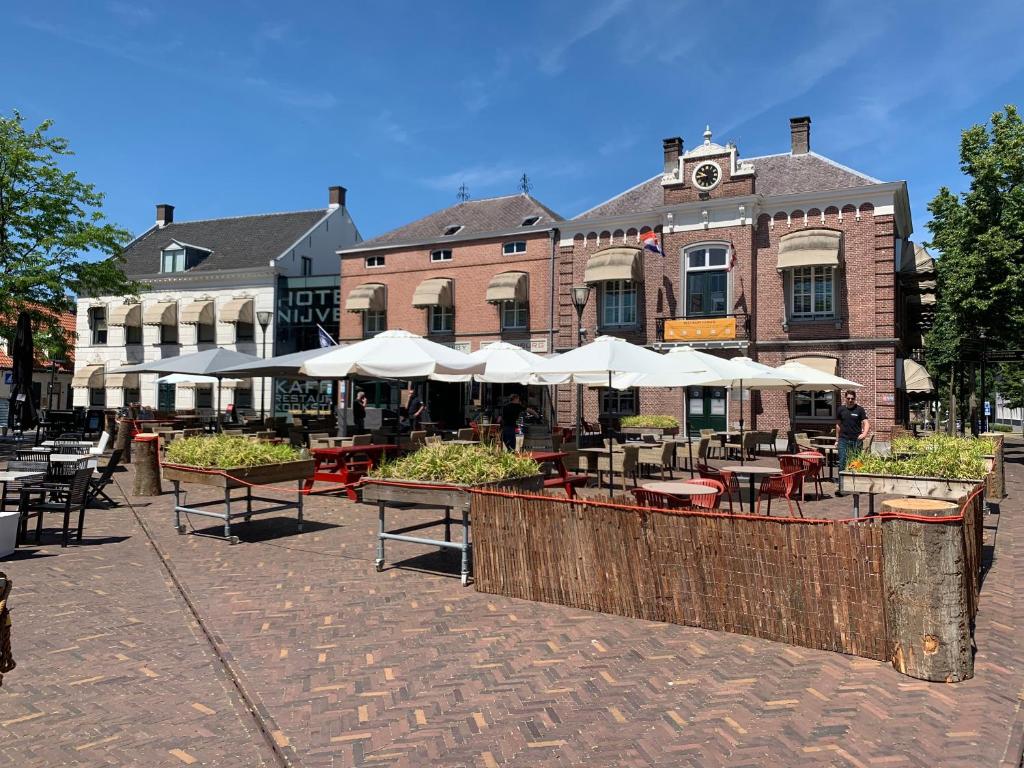 Nijver Hotel Review