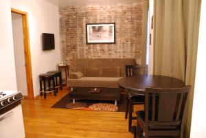 Off SoHo Suites Hotel - Spacious Suites and Amenities