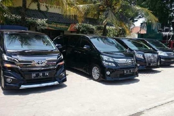 Private Airport Transfer Jakarta VIP Luxury Van