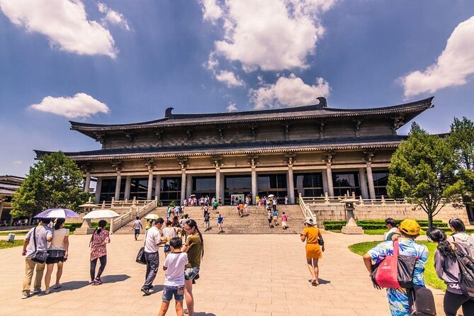 Private Day Tour: Xian Panda（QI ZAI）and City Highlights - Health and Safety Information