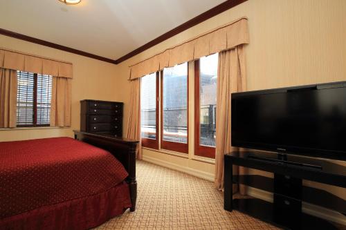 Radio City Apartments - Location and Proximity