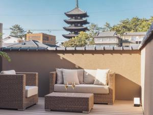 Ryokan Asukasou at the Entrancne of Nara Park - Variety of Accommodation Options