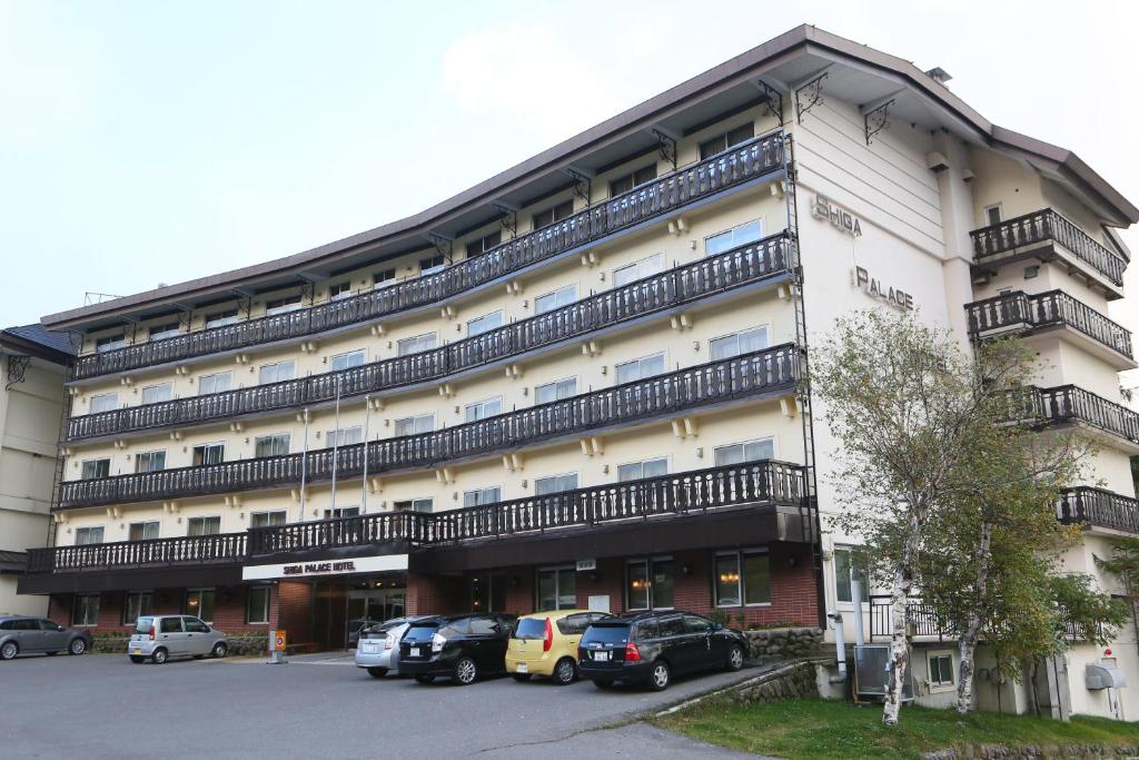 Shiga Palace Hotel - Room Types and Accommodations