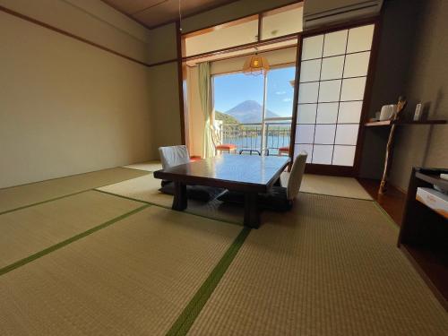 Shoji Lake Hotel - Guest Reviews and Experiences