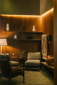 Sonder Henri on 24 - Room Features and Amenities