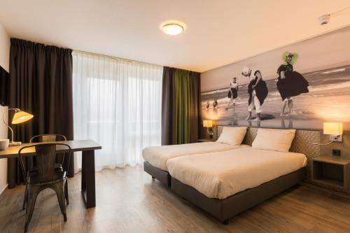Strandhotel Bos En Duin - Location and Accessibility