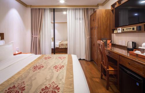 The Allen Hotel - Location and Nearby Attractions