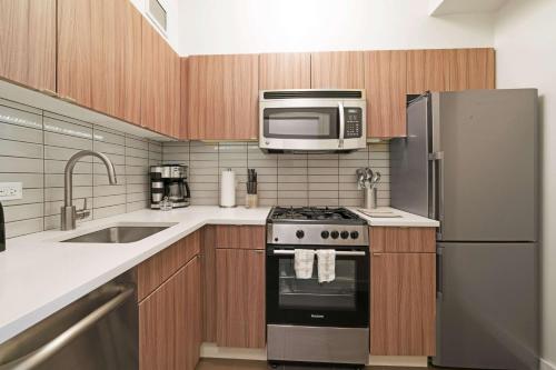 The Beekman Tower, Trademark Collection by Wyndham - Room Types and Amenities