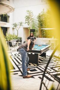 The Godfrey Hotel Hollywood - Amenities and Services