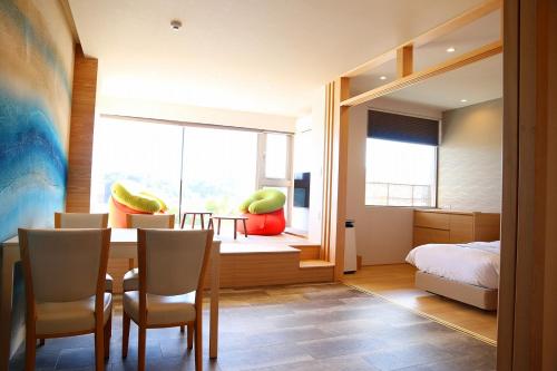 Toba Grand Hotel - Room Types and Amenities