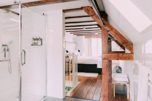 Uylenhof Hotel - Accommodation Features