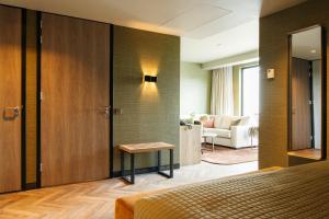Van Der Valk Hotel Apeldoorn - De Cantharel - Room Types and Amenities
