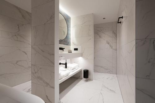 Van Der Valk Theaterhotel De Oranjerie - Accommodation and Facilities