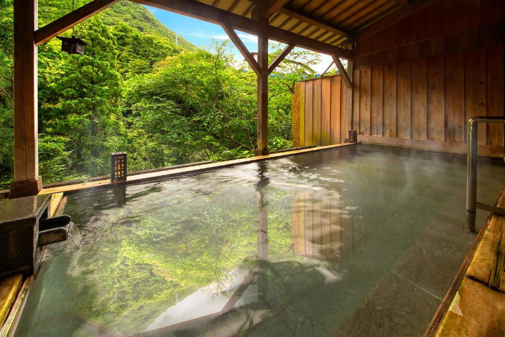 Yamanakaonsen Ohanami Kyubei Review