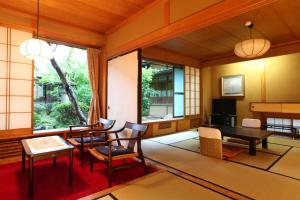 Yudanaka Yumoto - Situated in Yudanaka