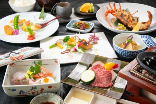Yufuin Hoteiya - Traditional Japanese Accommodation Options