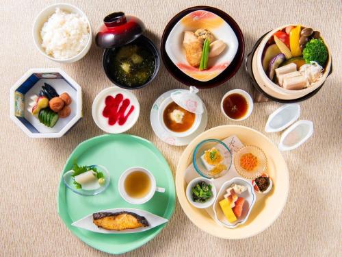 Aura Tachibana - Dining and Culinary Experiences