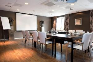 Border Hotel De Jonckheer - Accessibility and Policies