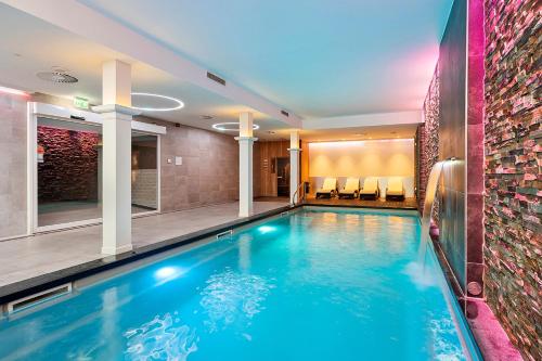 Corendon Amsterdam New-West, a Tribute Portfolio Hotel - Cozy and Well-Appointed Rooms