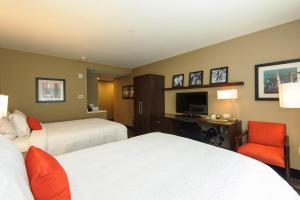 Courtyard by Marriott Times Square West - Guest Room Features and Types