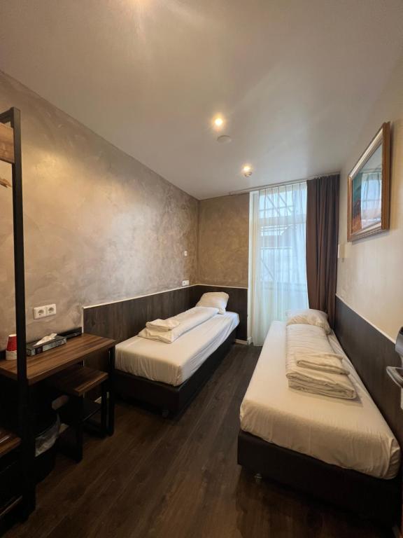 Dam Hotel - Amenities and Facilities