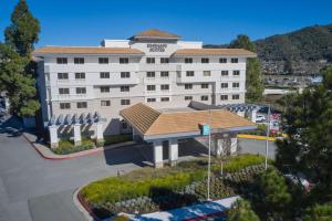 Embassy Suites by Hilton San Rafael Marin County - Dining and Food Options