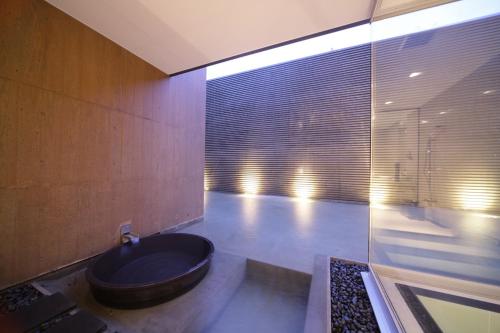 Four Seasons Yuzawa Quattro - Themed Maisonettes and In-Room Amenities