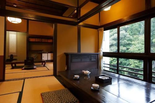 Hazu Bekkan - Onsen and Traditional Dining